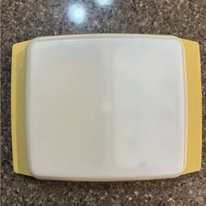 Vintage Tupperware Harvest Gold Deviled Egg Taker Tray & Carrier 4 Piece Set